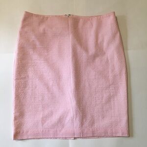 Tahari Arthur S. Levine seersucker pink pencil skirt. Size 12.